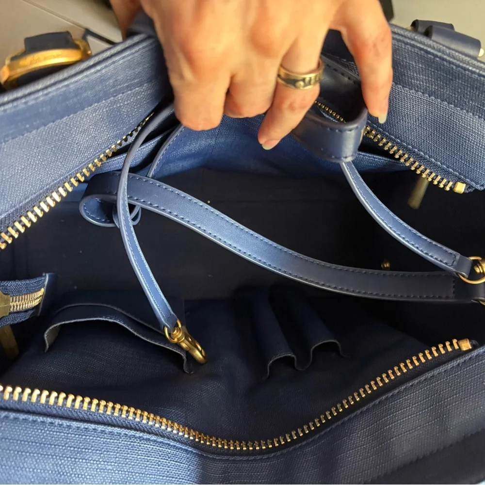 Dagne Dover Navy Tote Bag - Picture 4 of 5